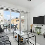 2-br By Finikoudes *