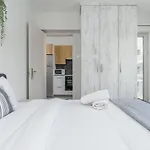 2-br By Finikoudes Lárnaca