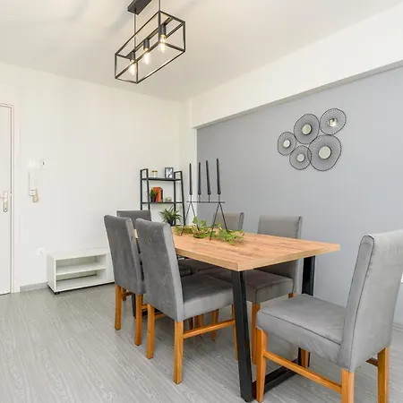 2-br By Finikoudes Larnaca