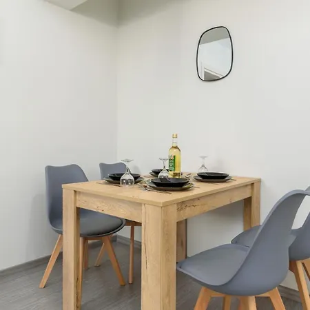 2-br By Finikoudes Apartment