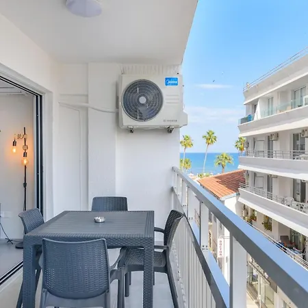 Apartmán 2-br By Finikoudes Larnaca