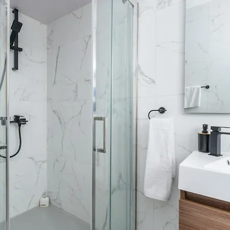 2-br By Finikoudes *