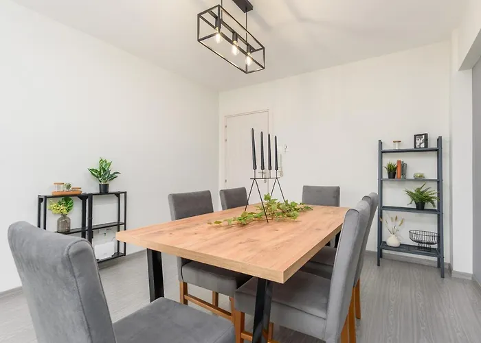 Апартаменти 2-br By Finikoudes