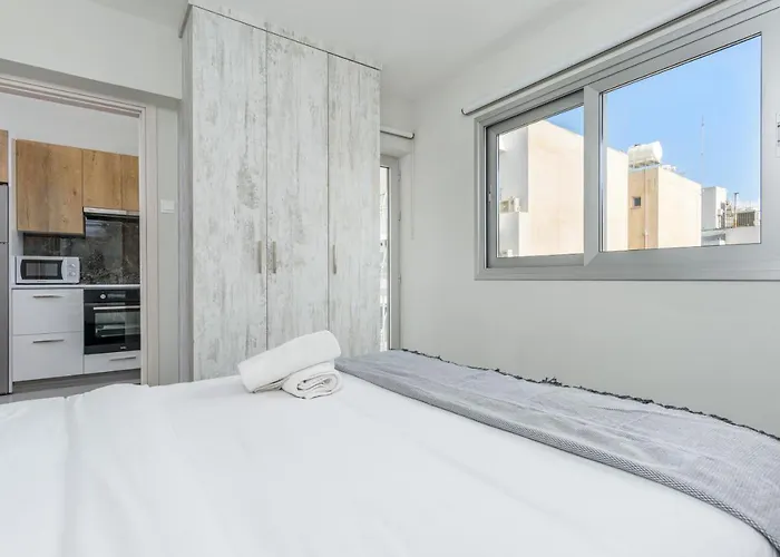 2-br By Finikoudes Апартаменти Ларнака